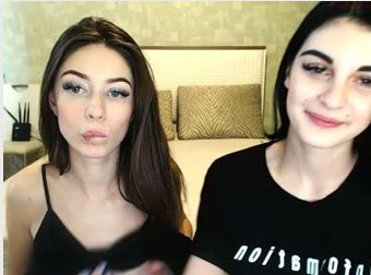 Lesbian couple on chaturbate – ledi100 – 13.11.2017