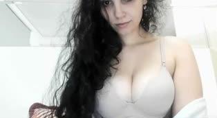 yasmin_hot – huge tits in bra on webcam – 2018.04.19 23-50