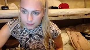 siswet19 – beautiful blonde on chat show – 08_10_2018
